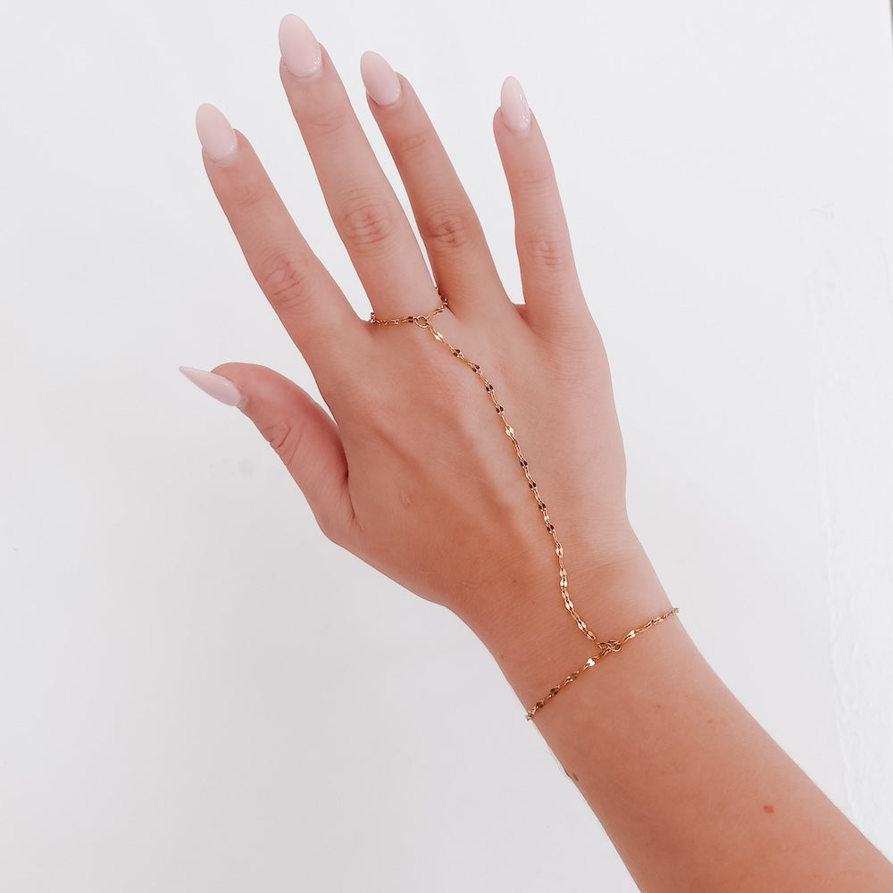 Molly Minimalist Hand Chain Bracelet - WATERPROOF-Bracelet-Pretty Simple