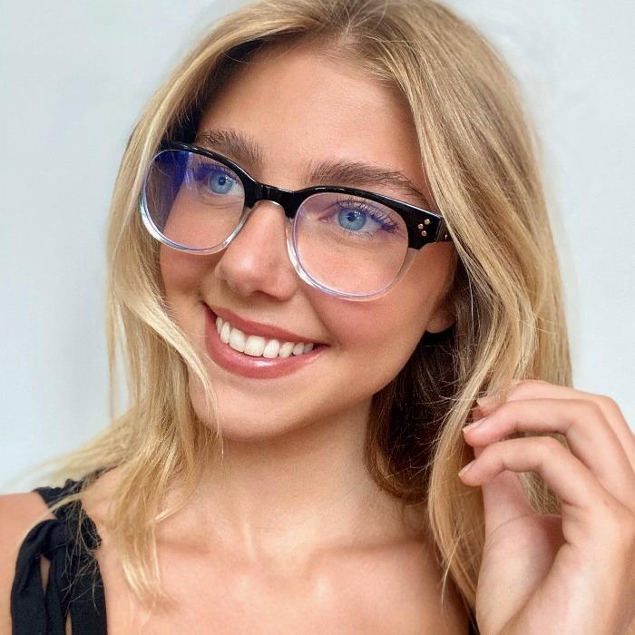 https://www.prettysimplewholesale.com/cdn/shop/products/City-Girl-Blue-Light-Glasses-4_1200x.jpg?v=1643131611